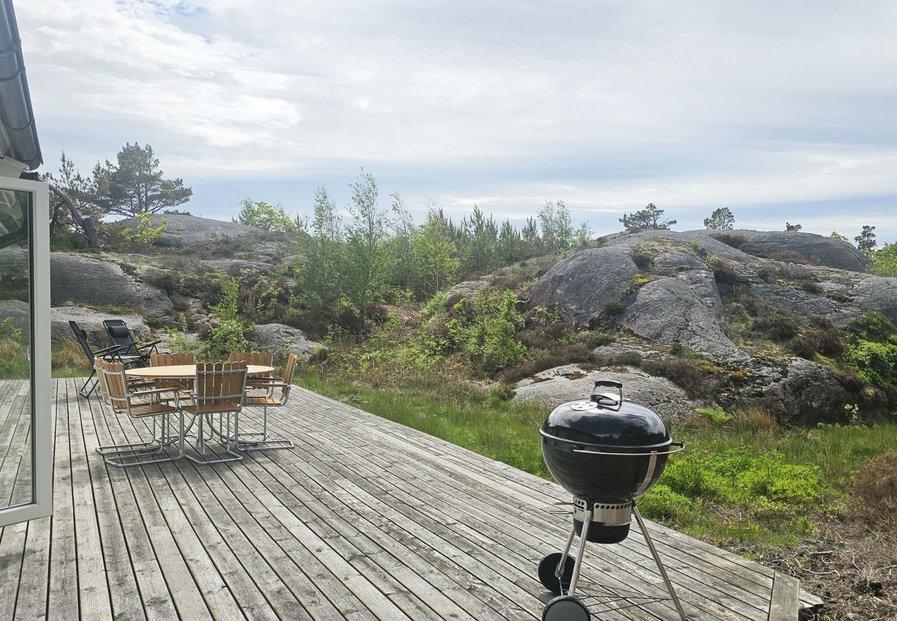 Stuga i Hjälteby - Skärgårdshus bland Bohusläns klippor | SE09181