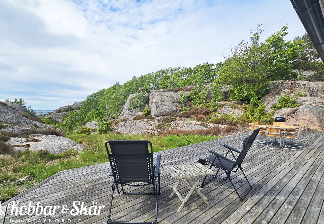 Stuga i Hjälteby - Skärgårdshus bland Bohusläns klippor | SE09181