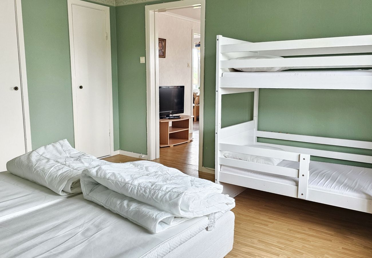 Lägenhet i Skärhamn - Apartment Near the Sea in Skärhamn | SE09178