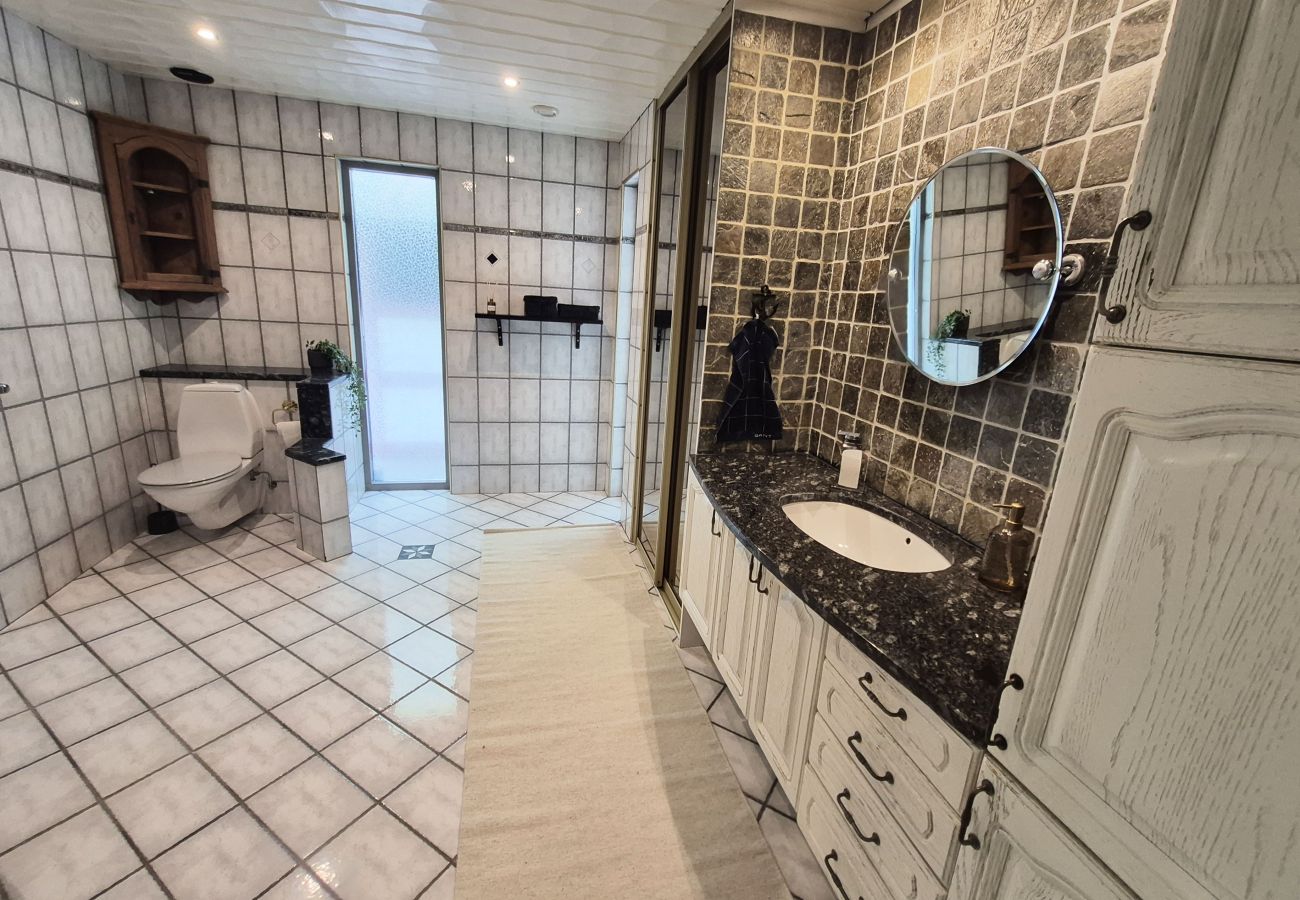 Stuga i Ystad - Exclusive holiday home in Sandskogen – 150 meters to sandy beach |SE01084